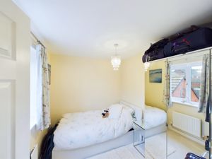 Bedroom- click for photo gallery